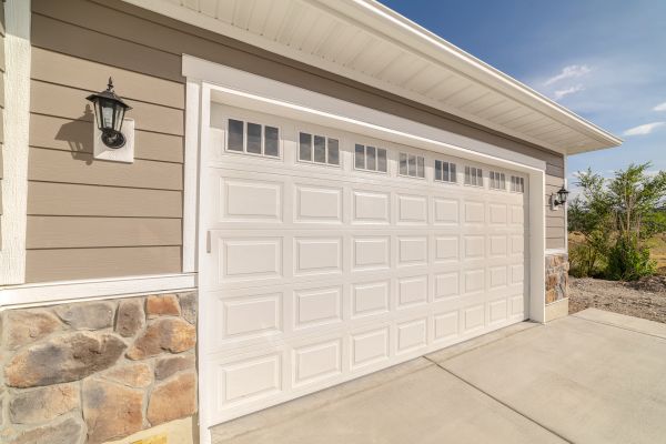 Cost of Garage Lifting in Clarksville